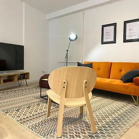 Estudio A Estrenar Totalmente Nuevo En Camelias. דירה ויגו